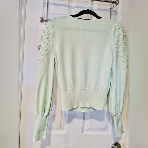 RARE! BCBG MaxAzria Knit Sweater Top Long Sleeve Bishop Puff Vneck Mint Green M - Picture 3 of 5